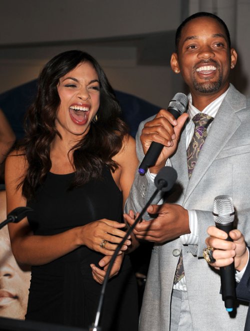 sevenpoundspremierewillsmithrosario sevenpoundspremierewillsmithrosario Seven Pounds Movie Premiere w/ Will Smith + Rosario Dawson