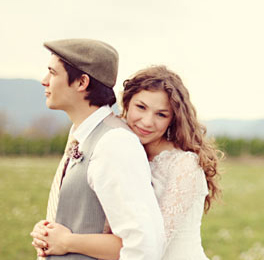 Sweet Vintage Canadian Wedding Ideas