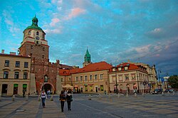 Brama Krakowska przy placu Łokietka