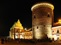 Kaplica św. Trójcy i XIII-wieczny donżon